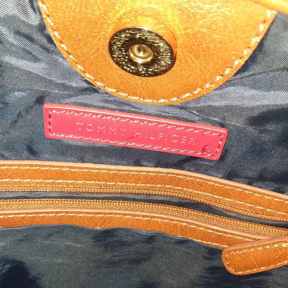 Tommy Hilfiger Tan Tote Bag - Picture 8 of 8